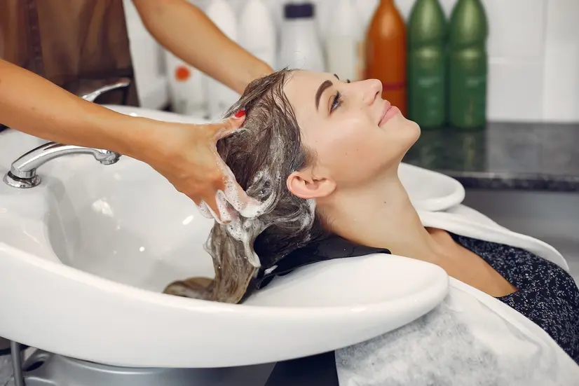 Rambut Berkilau, Hati Tenang: Rahasia Perawatan di Hapsa Salon Cilacap